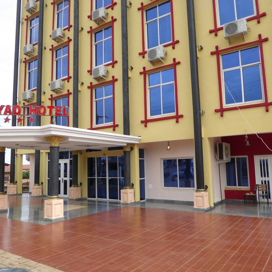 Safyad Hotel Яунде Экстерьер фото