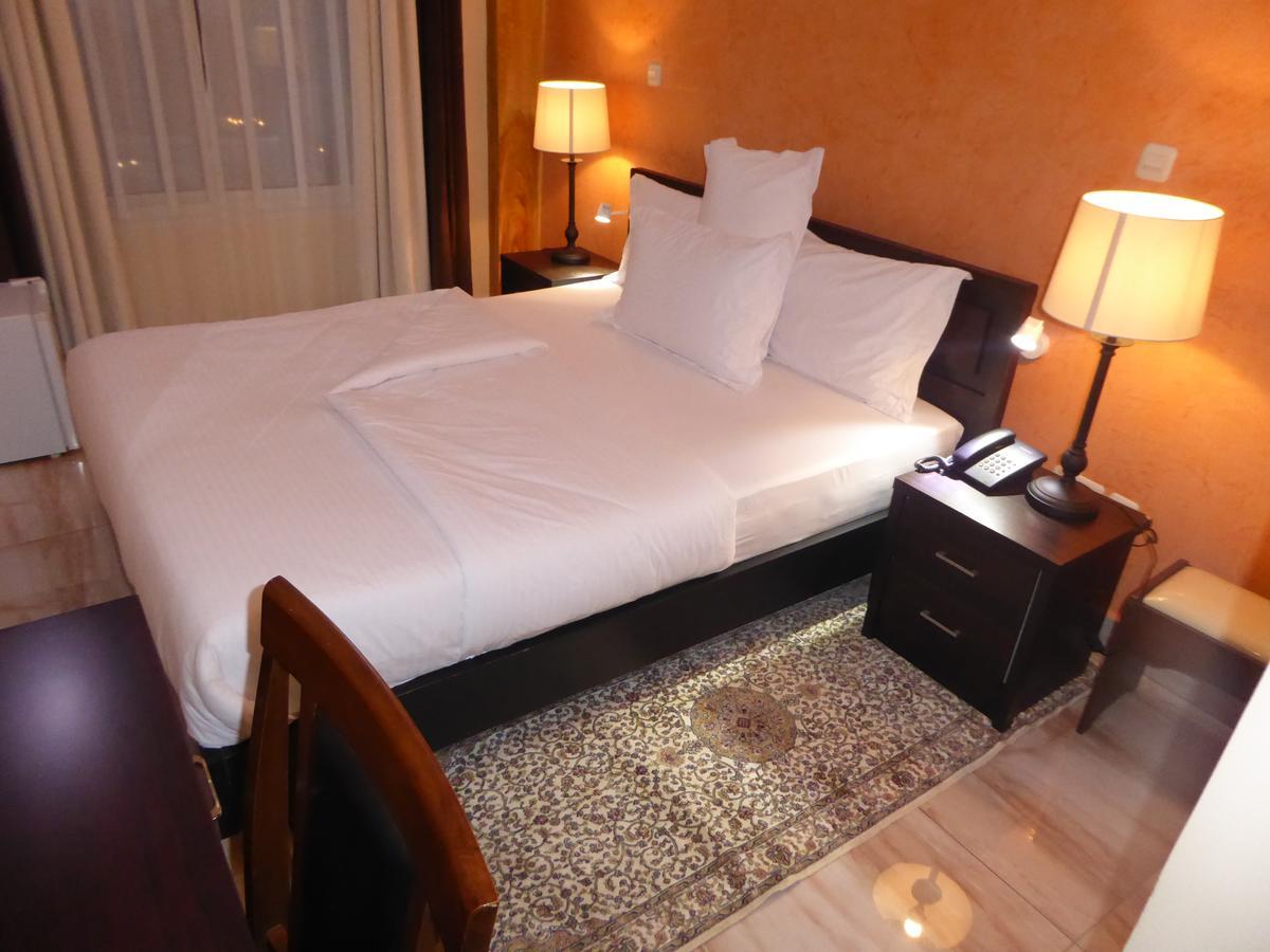 Safyad Hotel Яунде Экстерьер фото