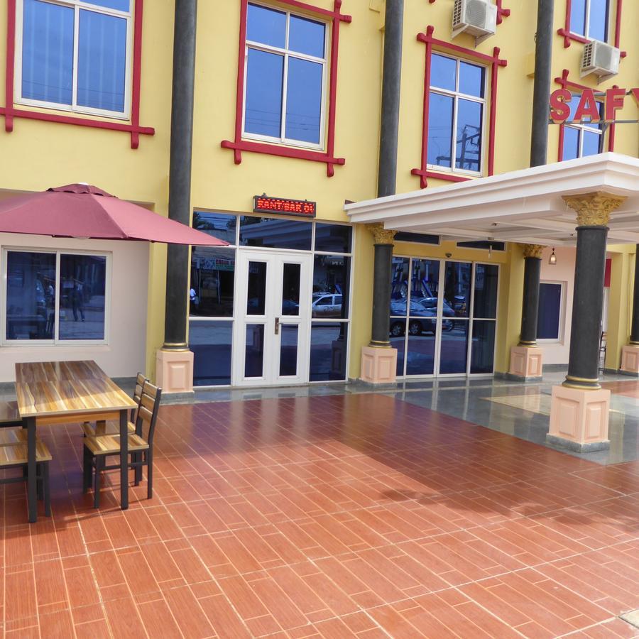 Safyad Hotel Яунде Экстерьер фото