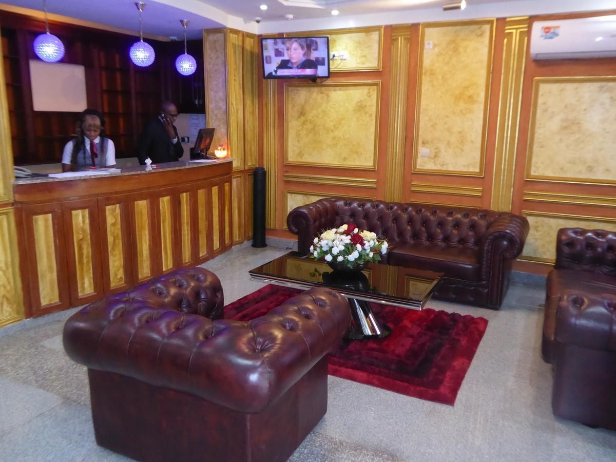 Safyad Hotel Яунде Экстерьер фото