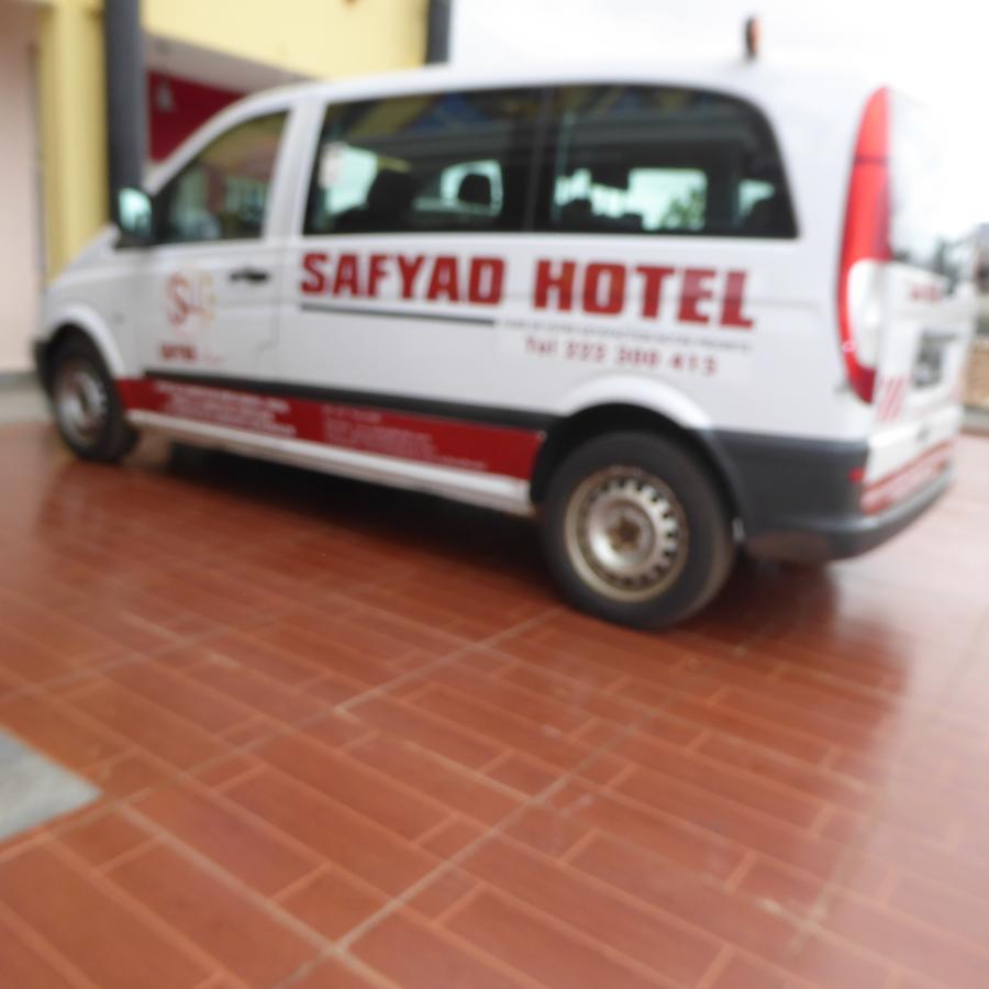 Safyad Hotel Яунде Экстерьер фото
